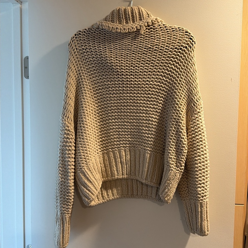 Chunky cable turtleneck sweater - Picture 2 of 3